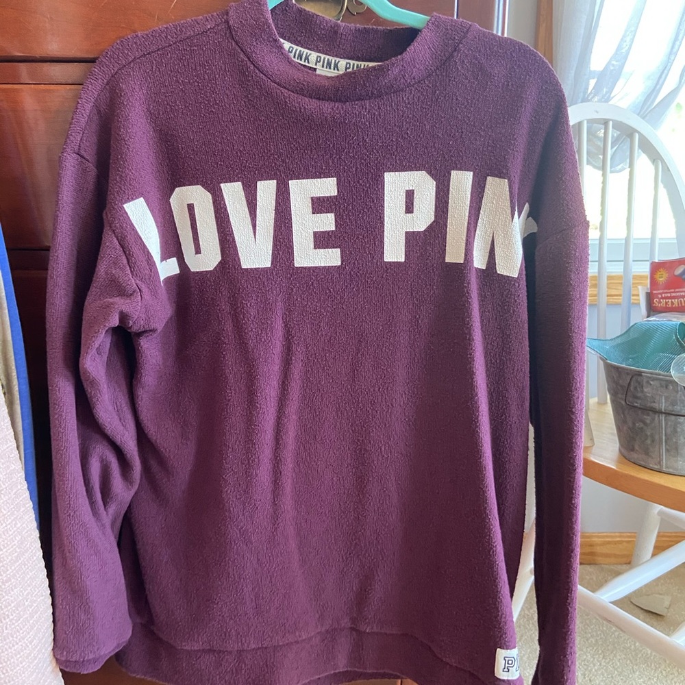 crew neck